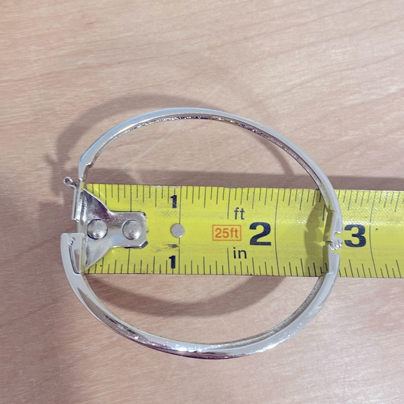 Swarovski criss cross bracelet - Picture 7 of 7